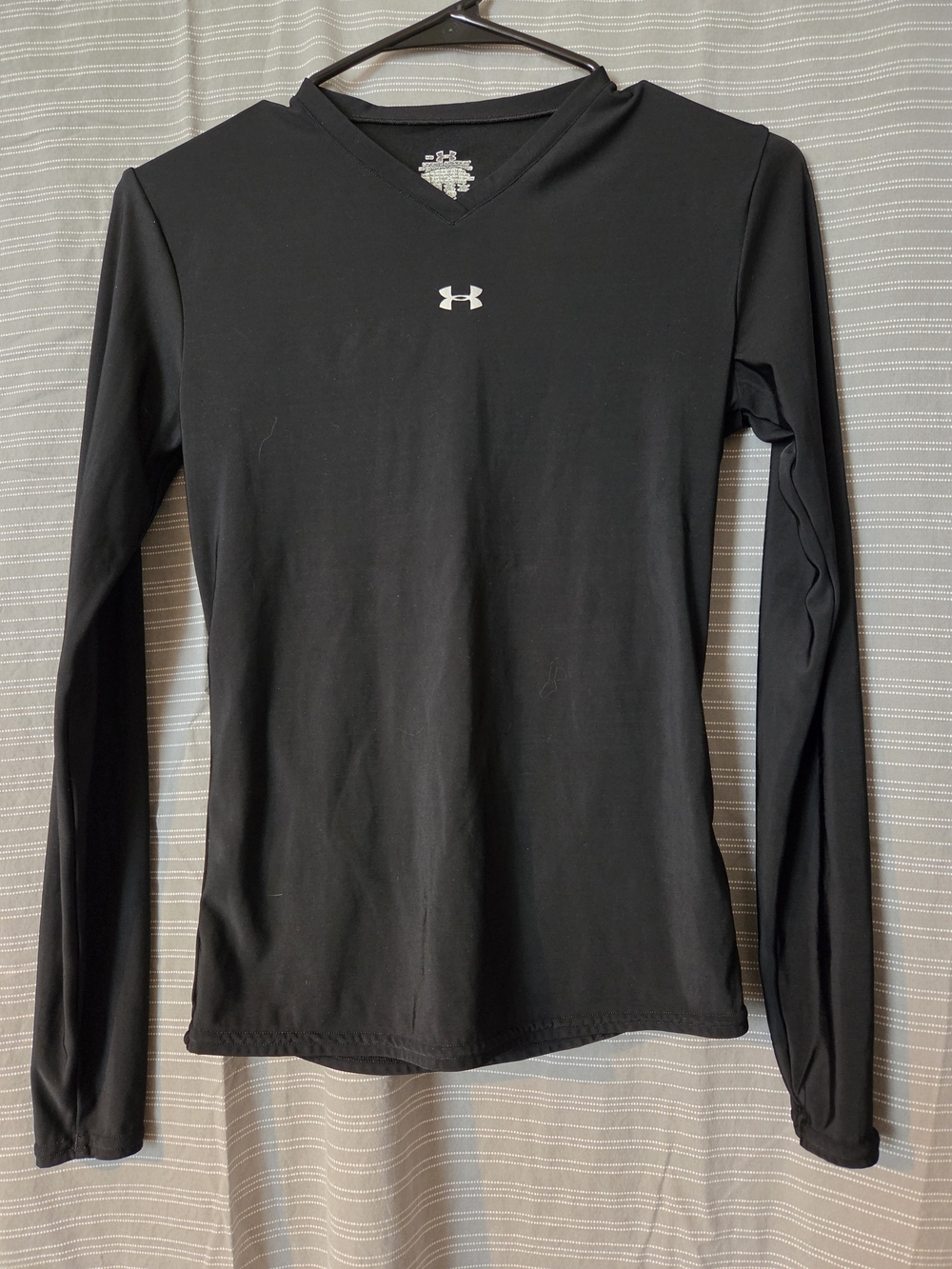 Under Armour Women’s Black Long-Sleeve Shirt